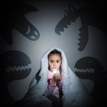 I Bambini e i mostri sotto il letto! Come rassicurarli quando non vogliono andare a dormire